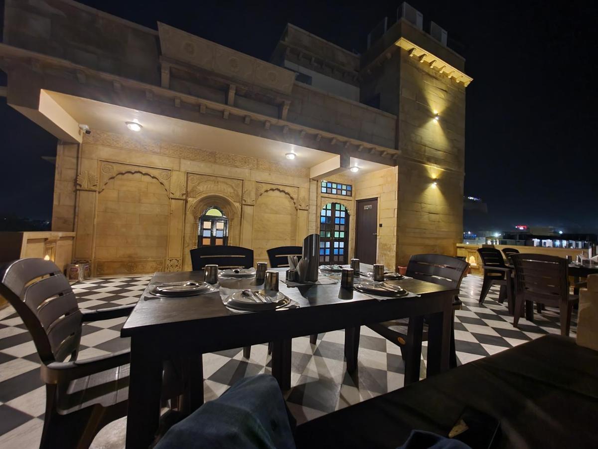 Hotel Vasshifa Palace Dzsaiszalmer Kültér fotó