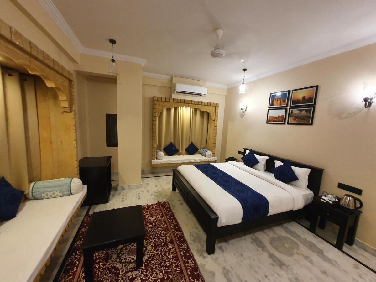 Hotel Vasshifa Palace Dzsaiszalmer Kültér fotó