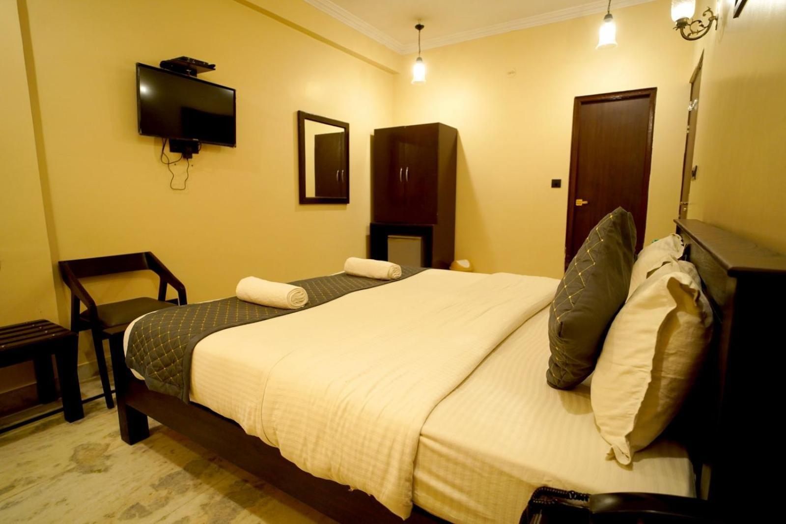 Hotel Vasshifa Palace Dzsaiszalmer Kültér fotó