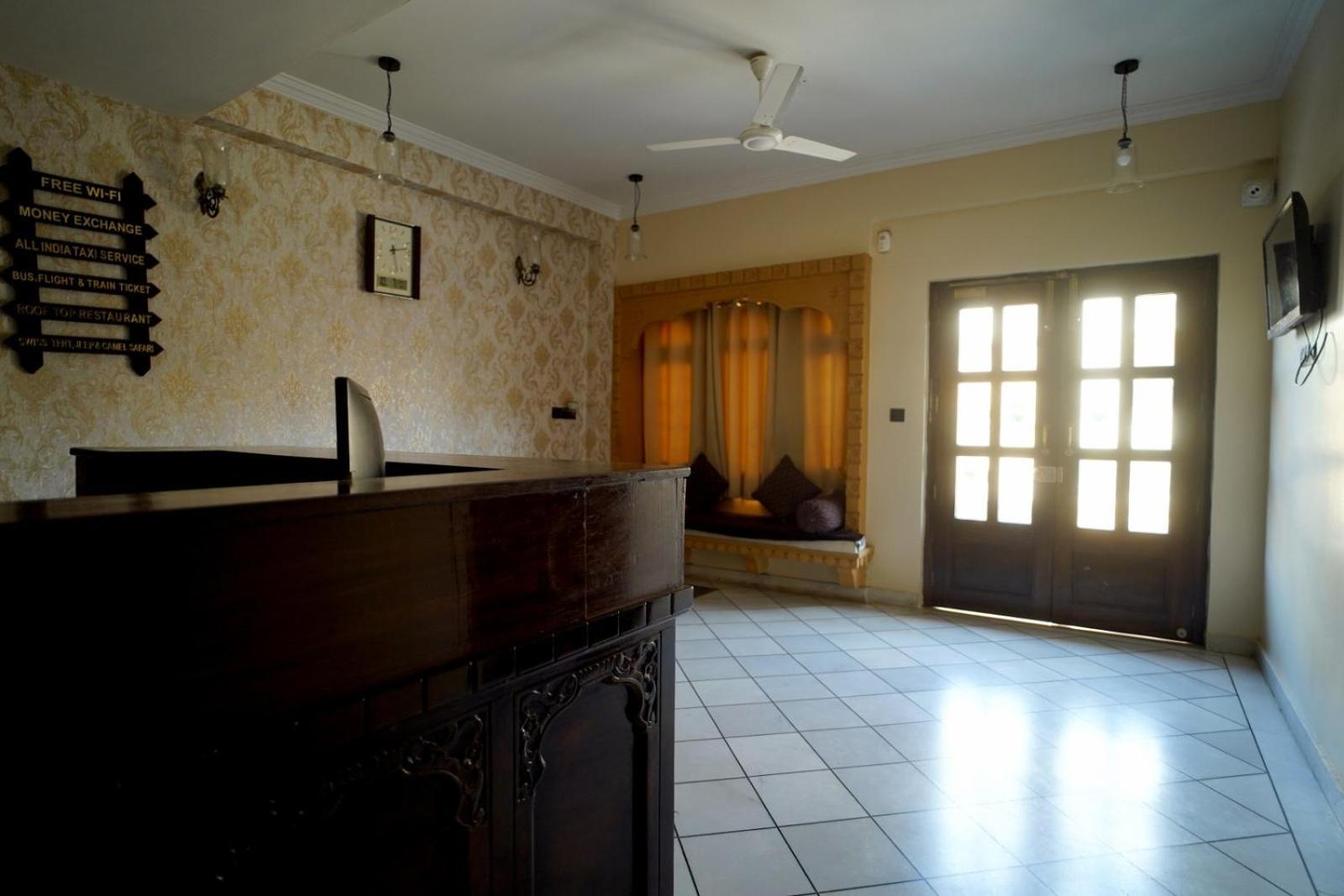Hotel Vasshifa Palace Dzsaiszalmer Kültér fotó